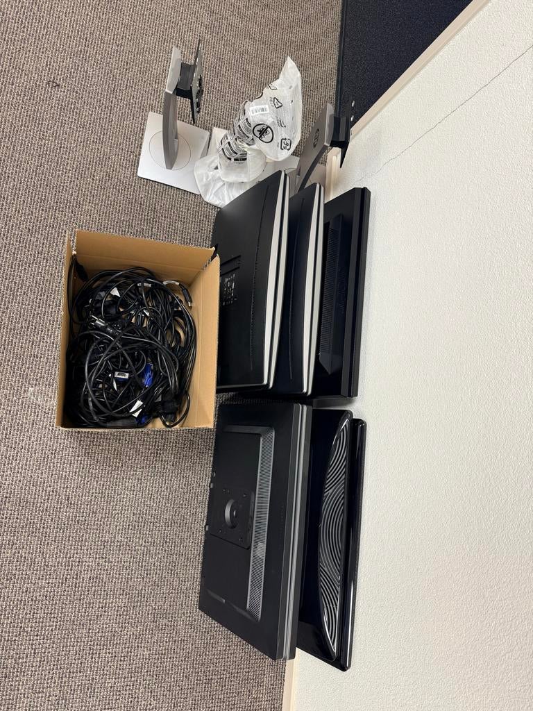Partij monitoren en desktops (HP, Acer) - Werkend gedemontee, Computers en Software, Monitoren, Gebruikt, 60 Hz of minder, DisplayPort