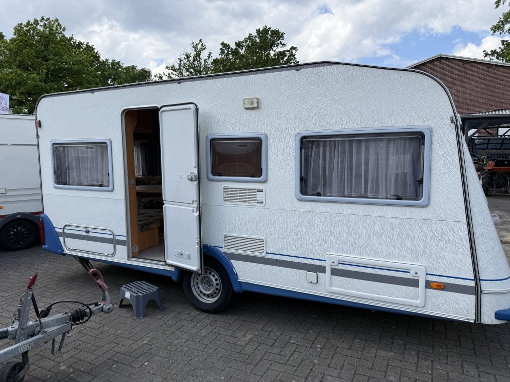KNAUS BLUE LINE 450TF RONDZIT-VOORTENT 2023 EN EEN LUIFEL, Caravans en Kamperen, Caravans, Rondzit, Bedrijf, 750 - 1000 kg, 4 tot 5 meter