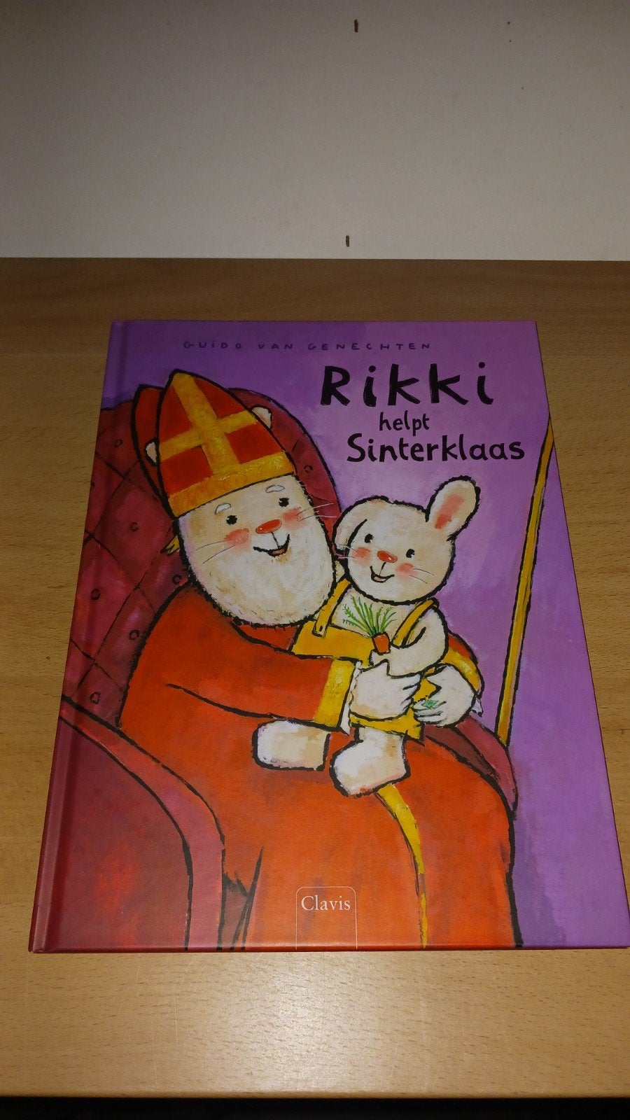 NIEUW! Rikki helpt Sinterklaas - Guido van Genechten, Jongen of Meisje, Ophalen of Verzenden, Zo goed als nieuw, Voorleesboek