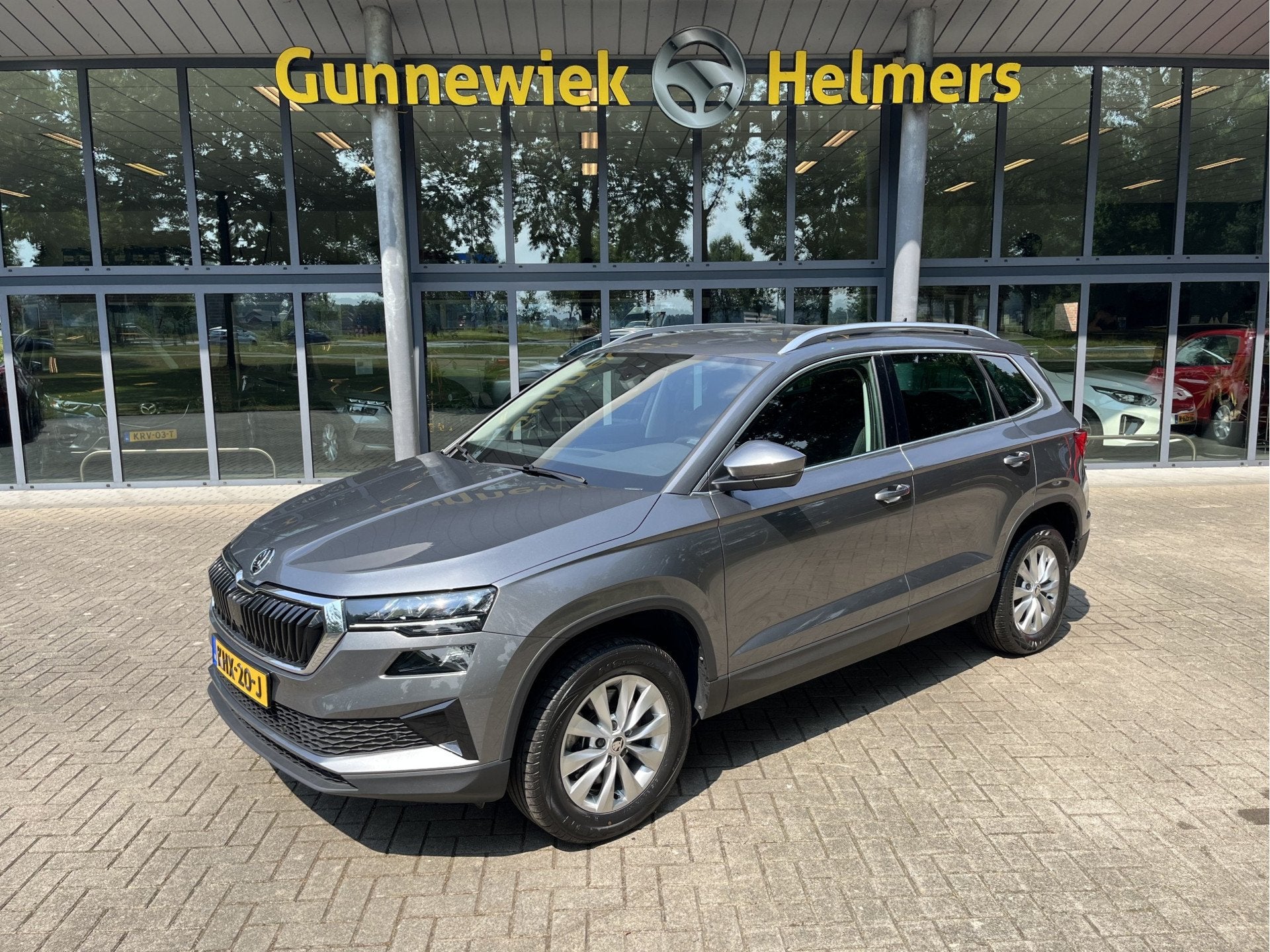 Skoda Karoq 1.5 TSI ACT Business Edition | CAM | CARPLAY | C, Auto's, Voorwielaandrijving, Euro 6, 4 cilinders, Karoq