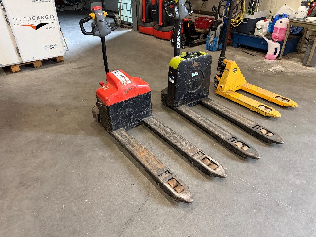 3 pompwagens te koop 2x elektrisch, Doe-het-zelf en Verbouw, Palletwagens en Pompwagens, Ophalen, Gebruikt