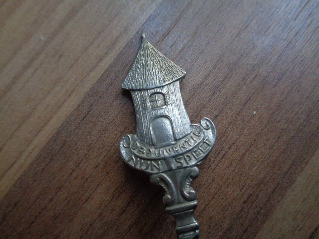 lepeltje NUNSPEET DE DUIVENTIL, Ophalen