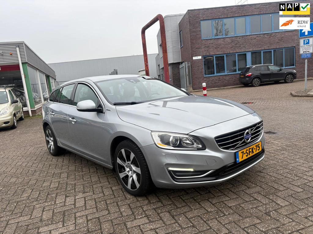 Volvo V60 2.4 D6 AWD Plug-In Hybrid Summum|NAP|NAVI|PDC|, Auto's, Volvo, Automaat, Automatische klimaatregeling, Vierwielaandrijving