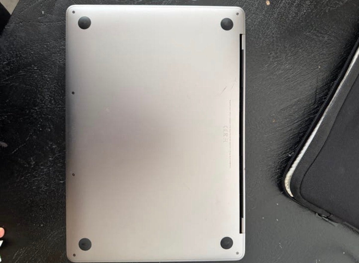 Apple MacBook Pro met defect scherm (Model A1708), Computers en Software, Apple Macbooks, 2 tot 3 Ghz, Qwerty, 13 inch, Niet werkend
