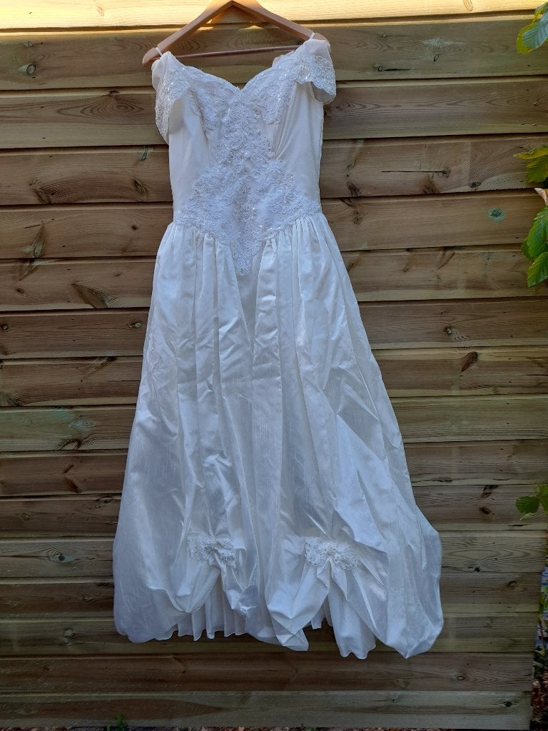 Vintage trouwjurk Création Jolie – 2.8530 Shantung – maat 38, Kleding | Dames, Trouwkleding en Trouwaccessoires, Ophalen, Gedragen