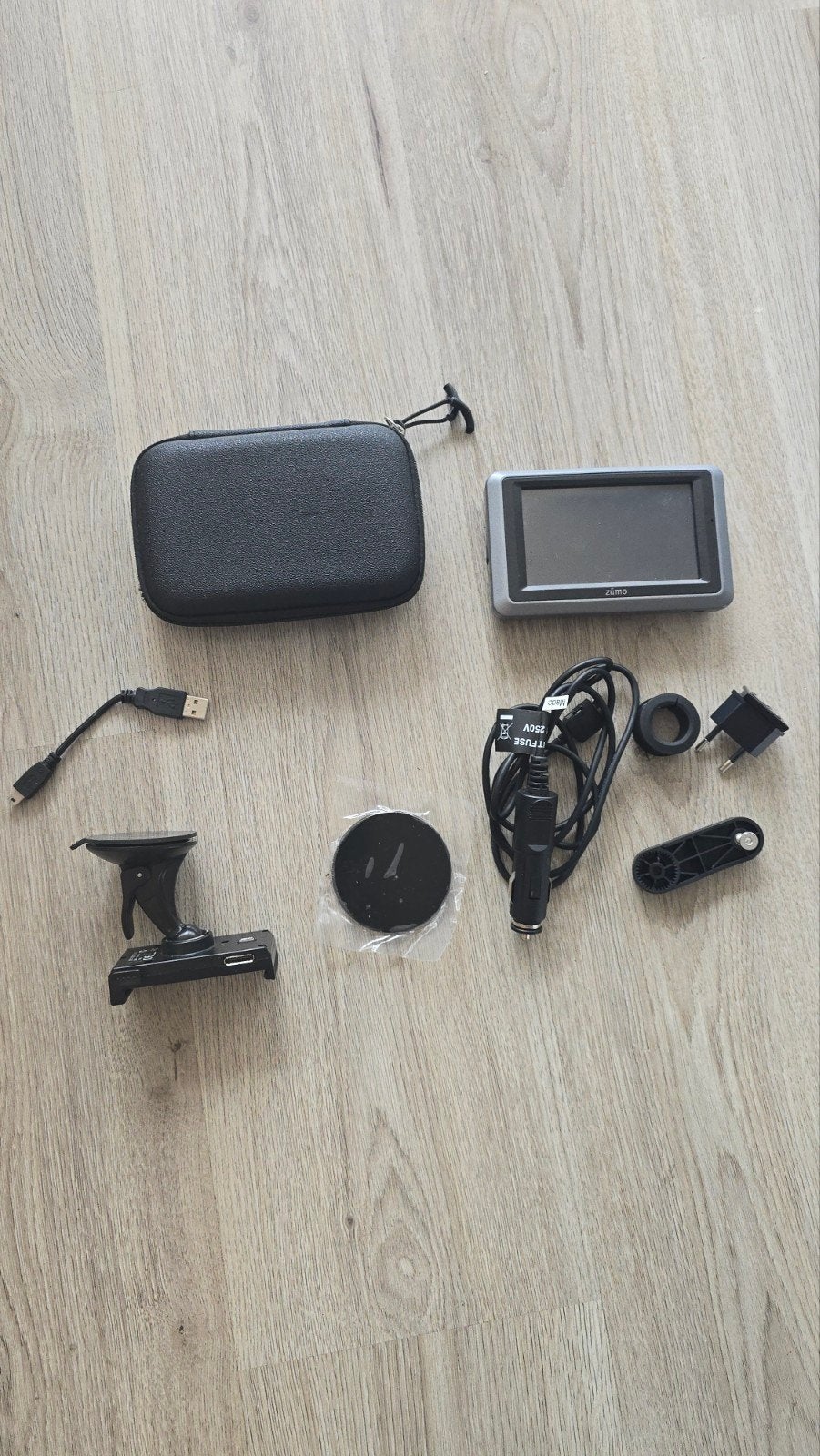 Garmin Zumo 660 navigatiesysteem met accessoires, Ophalen of Verzenden, Zo goed als nieuw