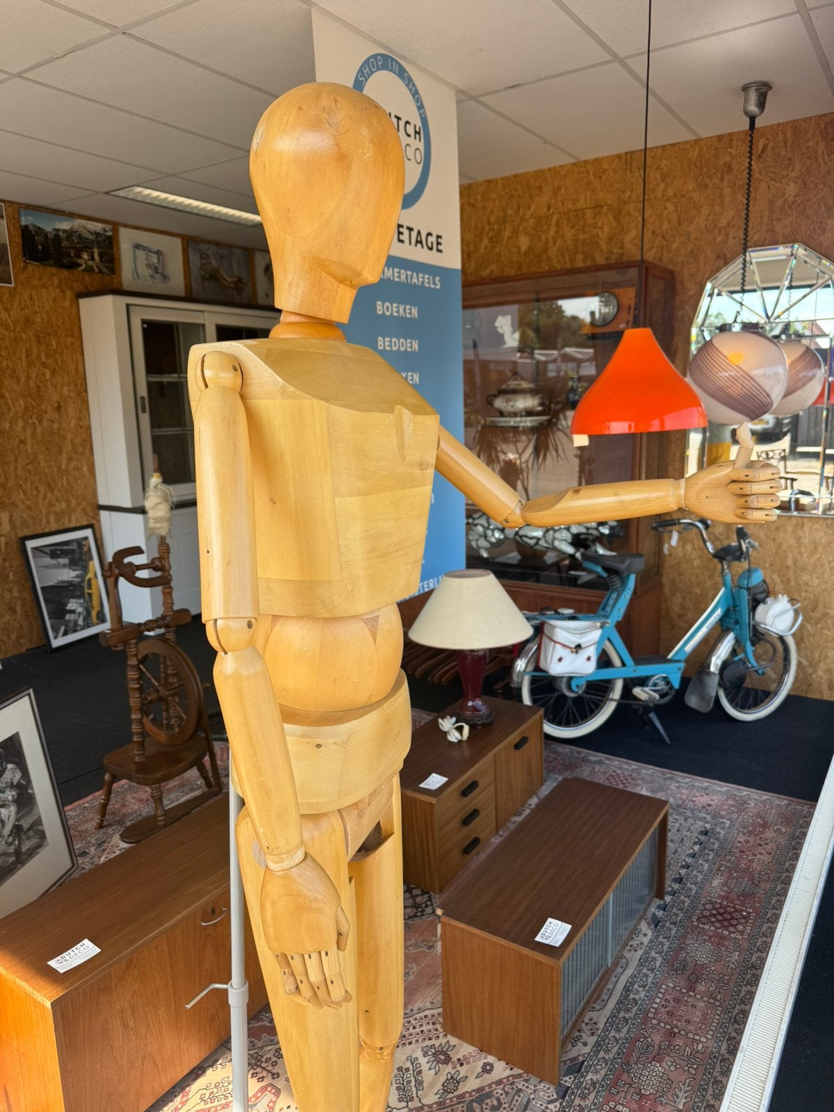 Levensgrote vintage houten tekenpop etalagepop, Ophalen