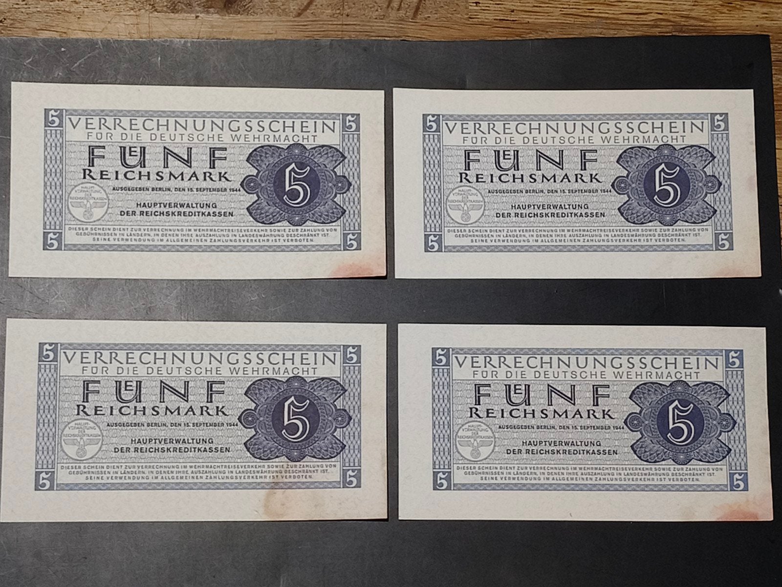 Germany 4x 5 reichsmark 1944 AU (stain), Ophalen of Verzenden, Duitsland