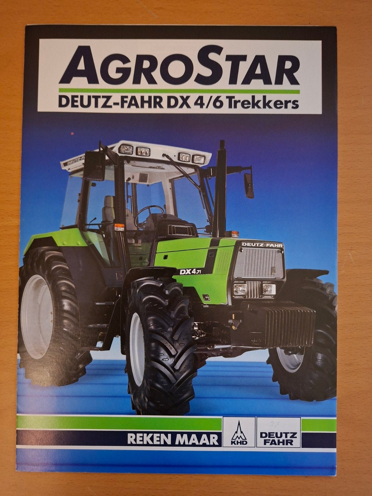 Folder Deutz Fahr AgroStar DX4 en DX6 trekkers Nederlands, Ophalen of Verzenden, Gelezen, Tractor en Landbouw