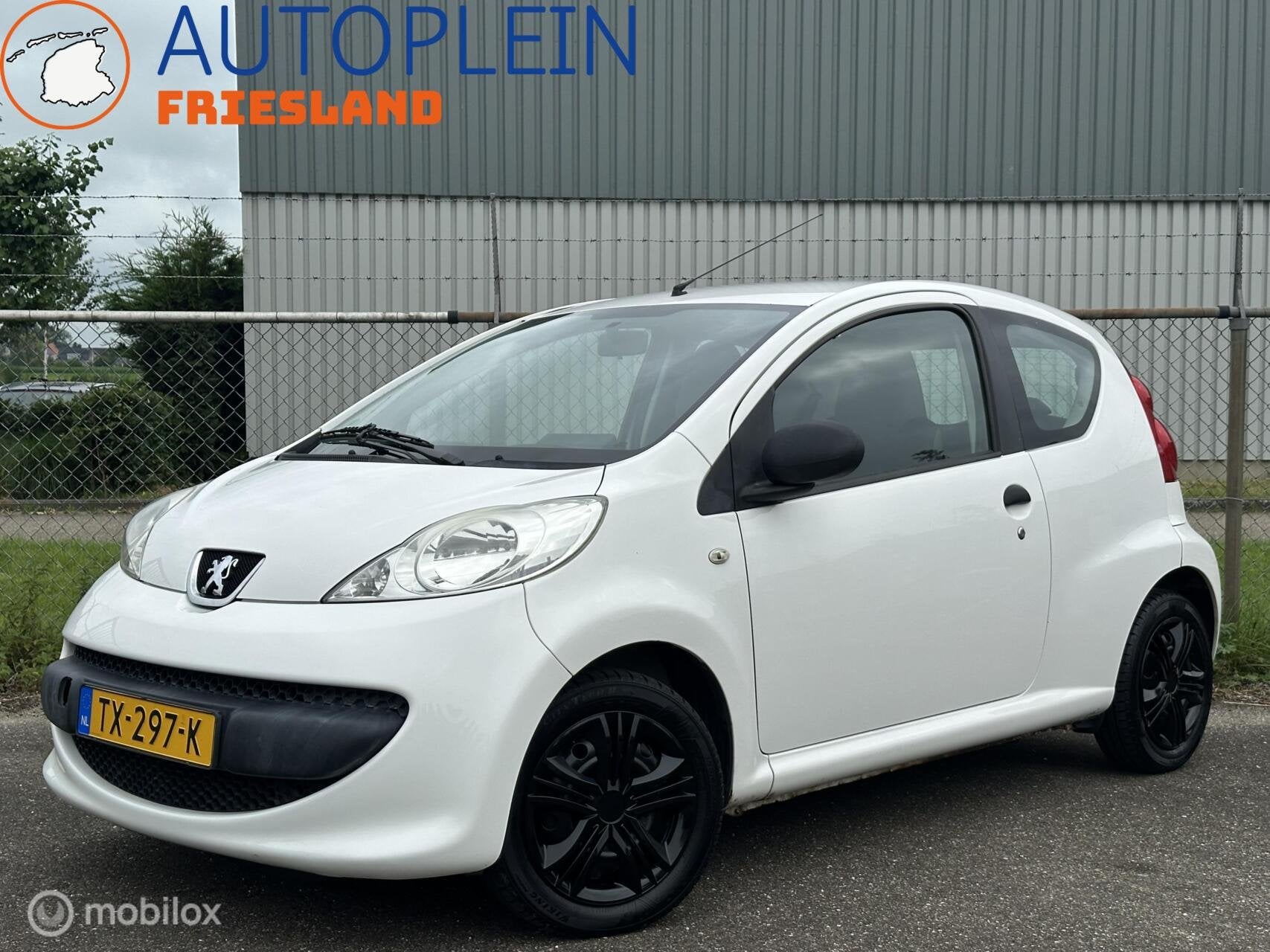 Peugeot 107 1.0-12V XS|APK:5/27|Apple carplay|3DRS, Voorwielaandrijving, Stof, Gebruikt, 4 stoelen