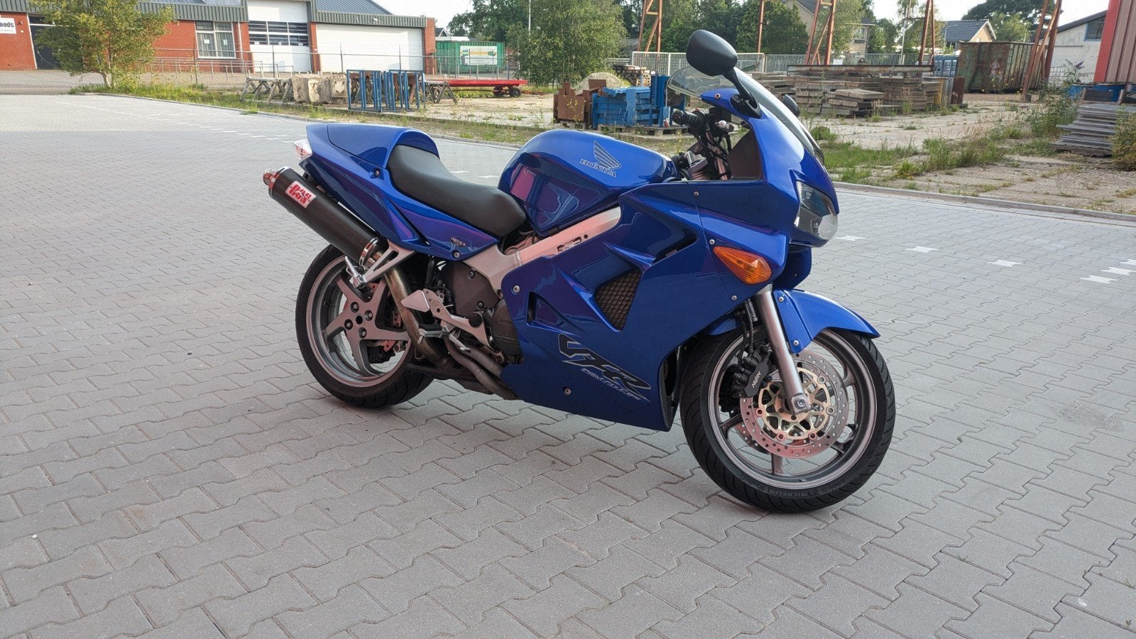 Honda VFR 800 FI - Goed onderhouden met extra's, Sportuitlaat, Occasion, 4 cilinders, Motorrijbewijs A