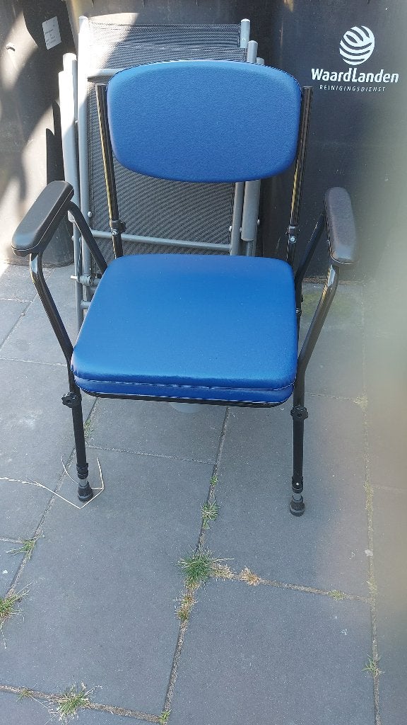 Toiletstoel Stabil, nagenoeg nieuwstaat, Diversen, Ophalen, Zo goed als nieuw