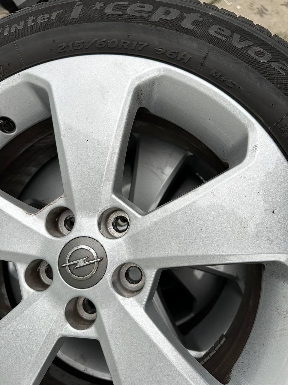 Opel 17 inch winterbanden met velgen 215/60R17, Ophalen, Banden en Velgen, 17 inch, Winterbanden