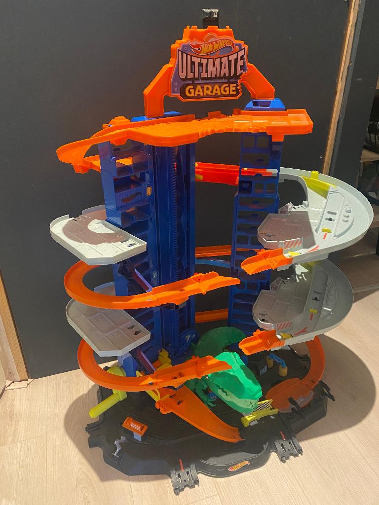 Hotwheels garage, Ophalen, Zo goed als nieuw