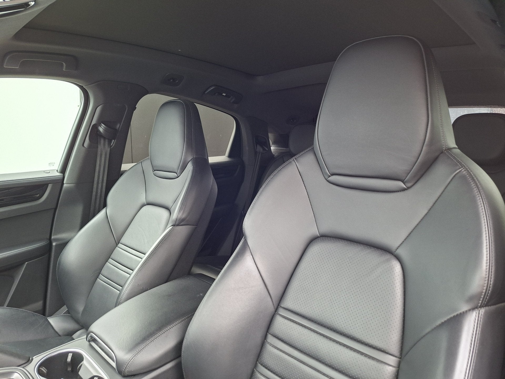 Foto 53 van Porsche Cayenne Coupé 3.0 E-Hybrid Pano Trekhaak(3500) 360