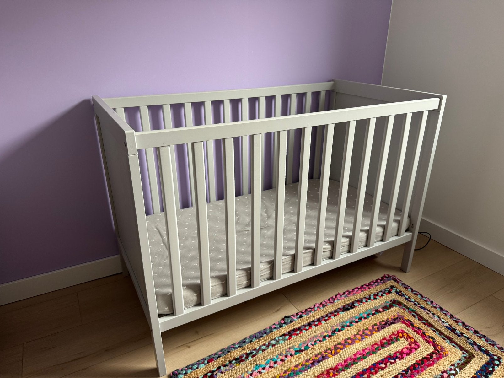 IKEA Sundvik ledikant grijs, incl. Krummelur matras 60x120, Kinderen en Baby's, Babywiegjes en Ledikanten, Ophalen, Zo goed als nieuw