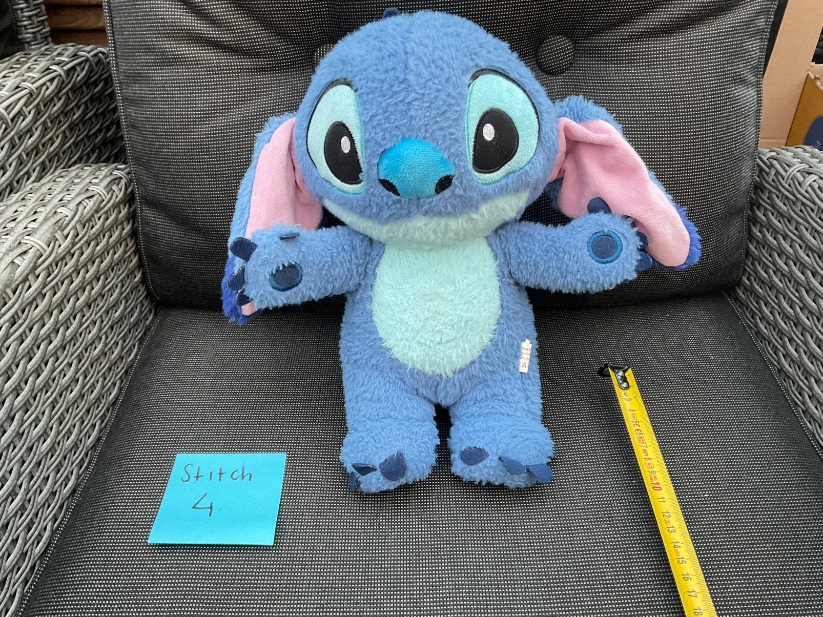 Nieuwe zgan Disney Stitch knuffel 30cm van Lilo & Stitch, Ophalen, Overige figuren, Nieuw, Knuffel