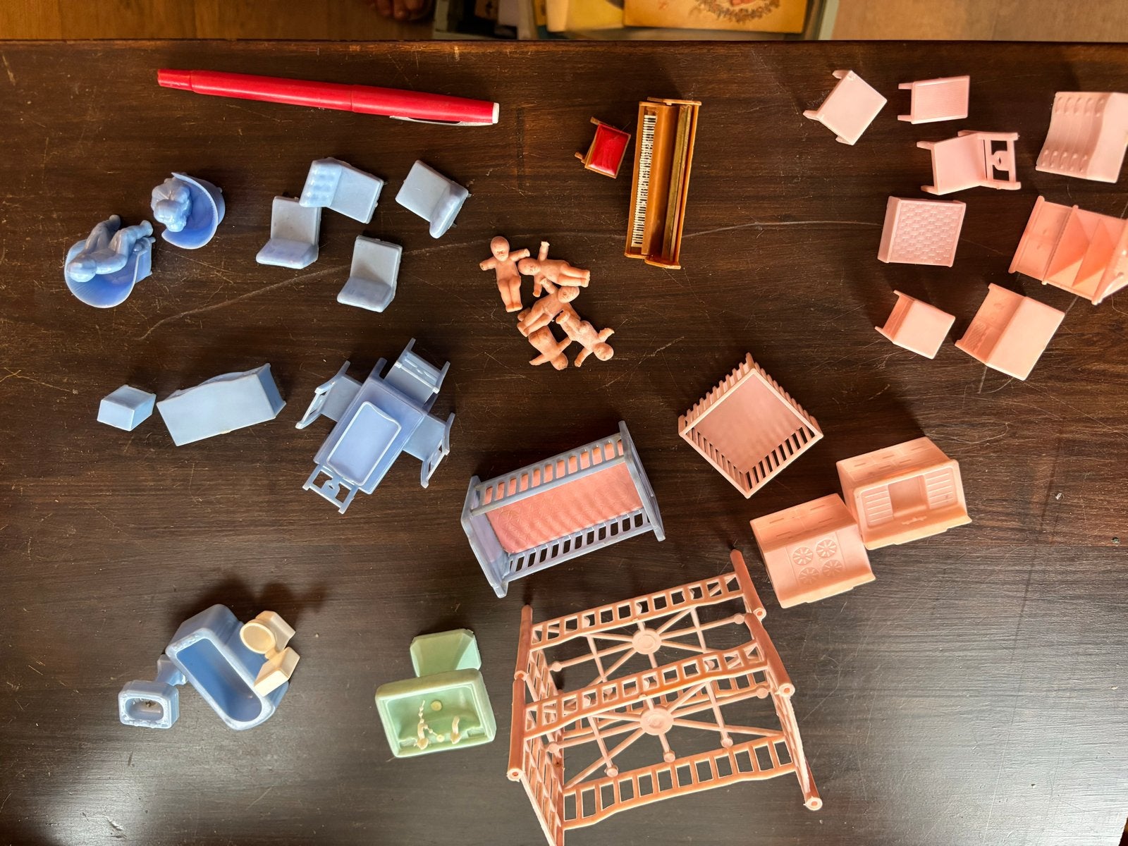 Poppenhuis Meubels plastic - Jaren '60 - Diverse Sets, Ophalen of Verzenden, Gebruikt, Overige typen