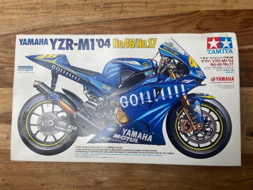 Tamiya 14098  Yamaha YZR-M1 '04 No.46/No.17, Ophalen of Verzenden, Zo goed als nieuw, Tamiya, Groter dan 1:32