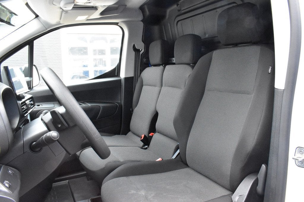 Citroën Berlingo BlueHDI 130 EAT8 Club Automaat | Navigatie, Auto's, 1350 kg, Gebruikt, 4 cilinders, Citroën