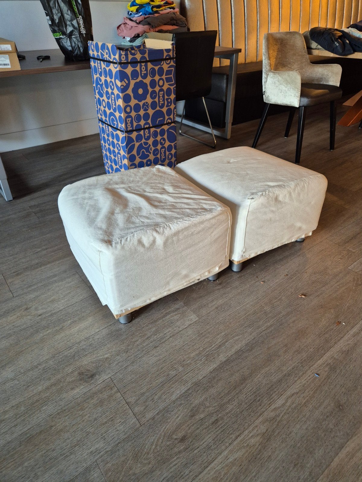 Set van 2 crèmekleurige poefs - Ikea Kaplan, Ophalen, Gebruikt, Stof, 50 tot 75 cm