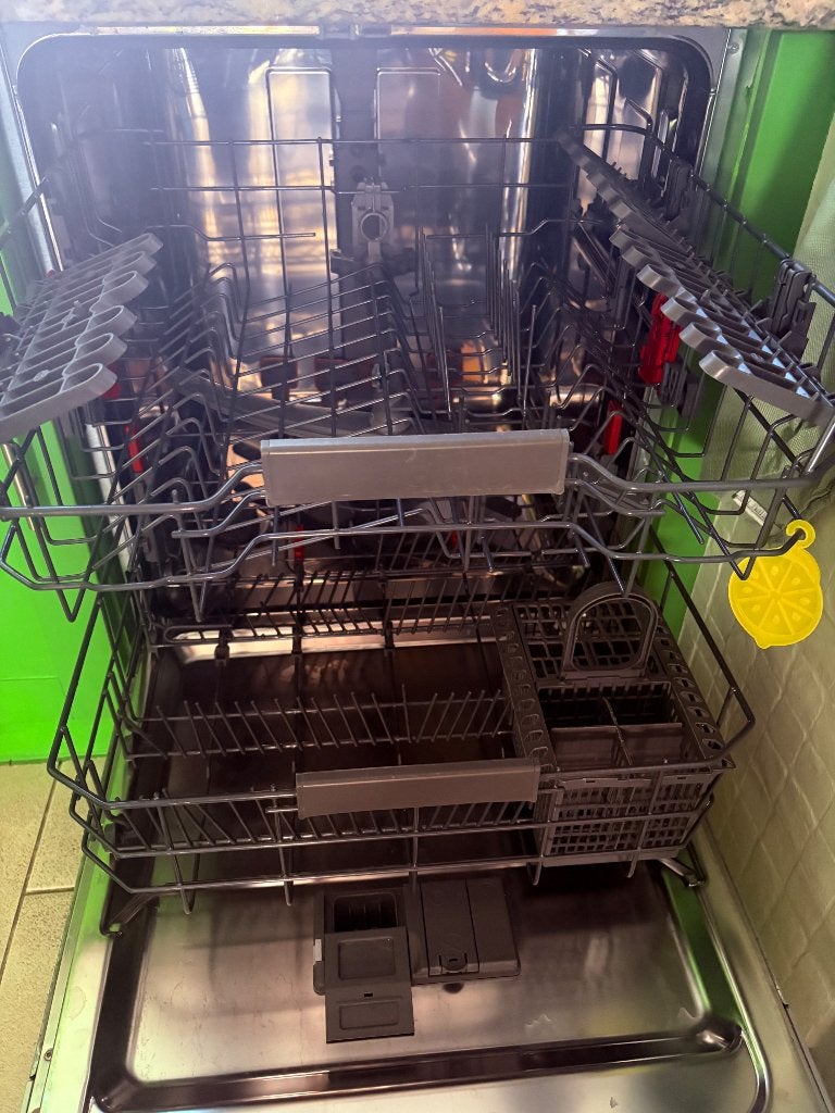 Foto 2 van Inbouw vaatwasser whirlpool