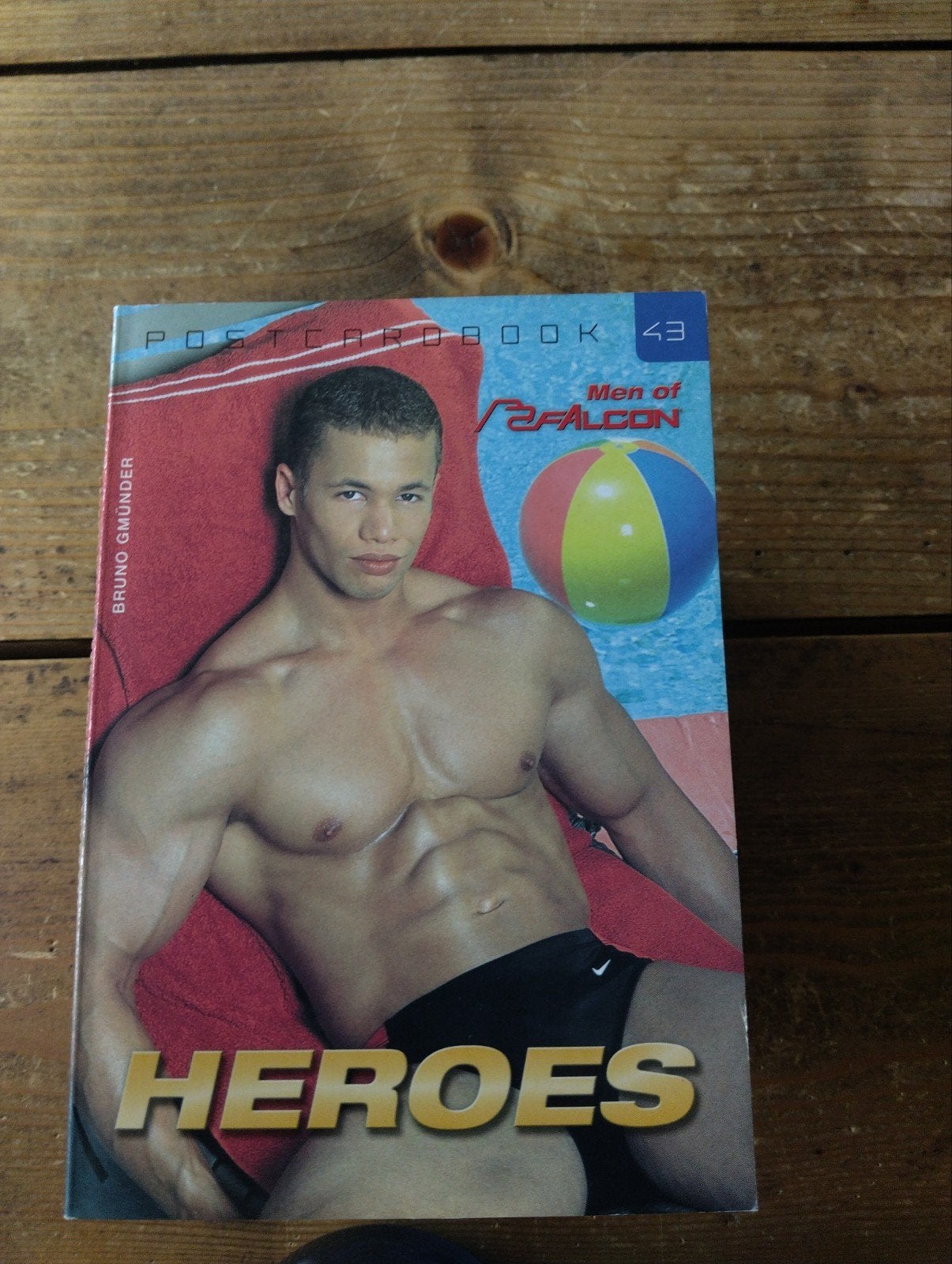 Gay, homo. Heroes of Falcon Postcardbook 43 - Bruno Gmünder, Ophalen of Verzenden