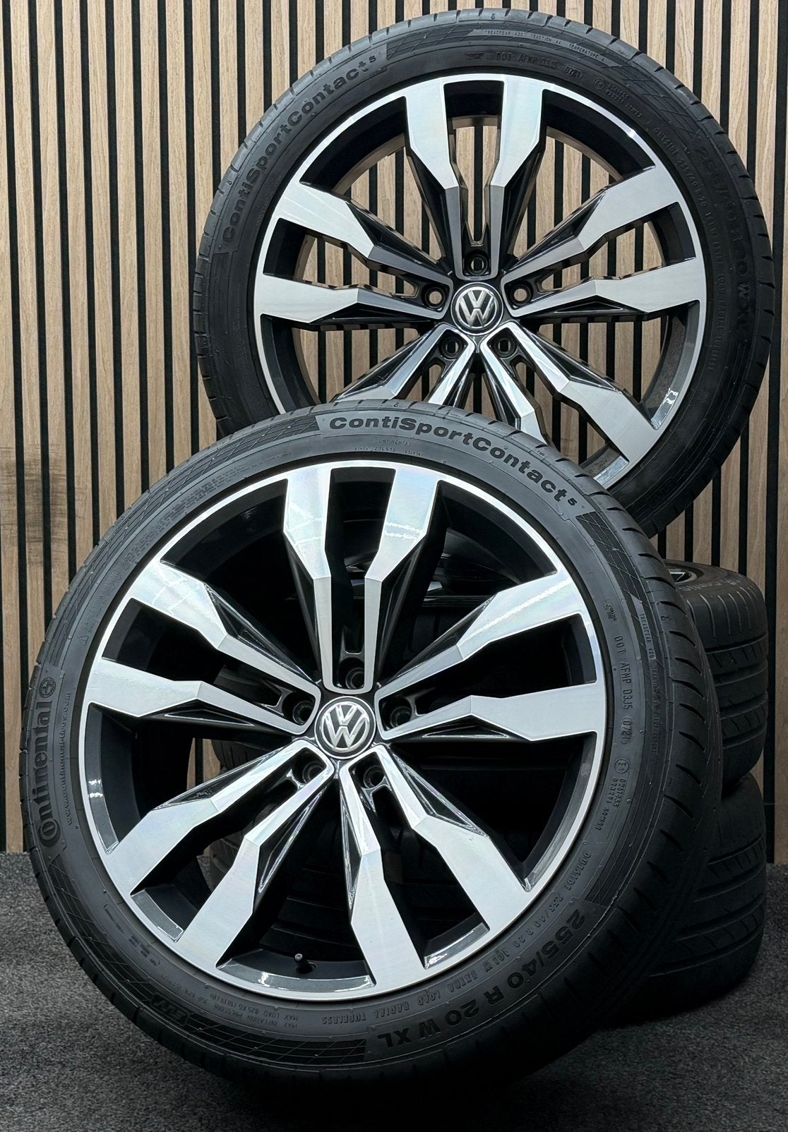 Originele 20 inch VW Tiguan 5N Suzuka 5x112 ET38 Continental, Ophalen, 255 mm, ., Banden en Velgen