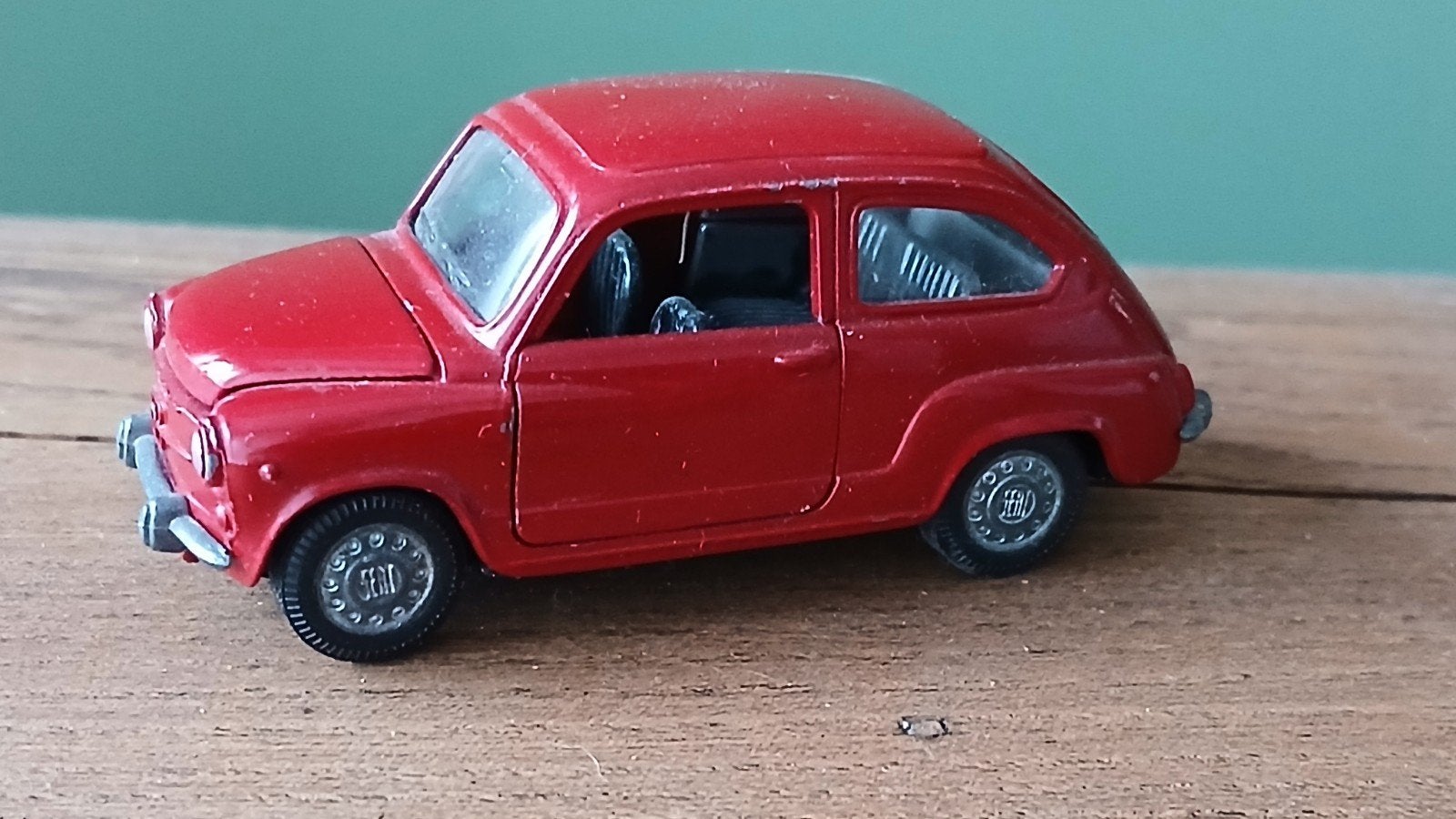 Seat 600  pillen made in spain, Ophalen of Verzenden, Zo goed als nieuw