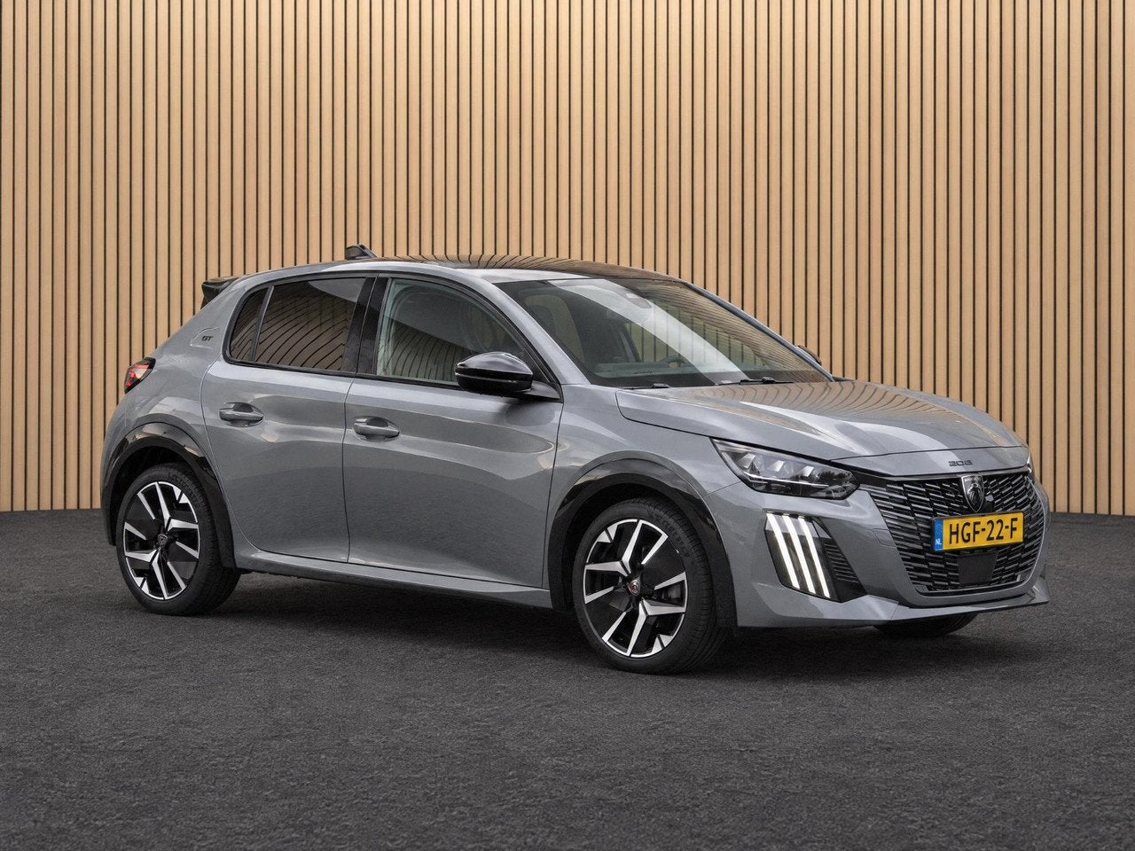 Peugeot 208 1.2 Hybrid 145 e-DCS6 GT Automaat | Camera/Navi/, Auto's, Automaat, 145 pk, Gebruikt, 1199 cc