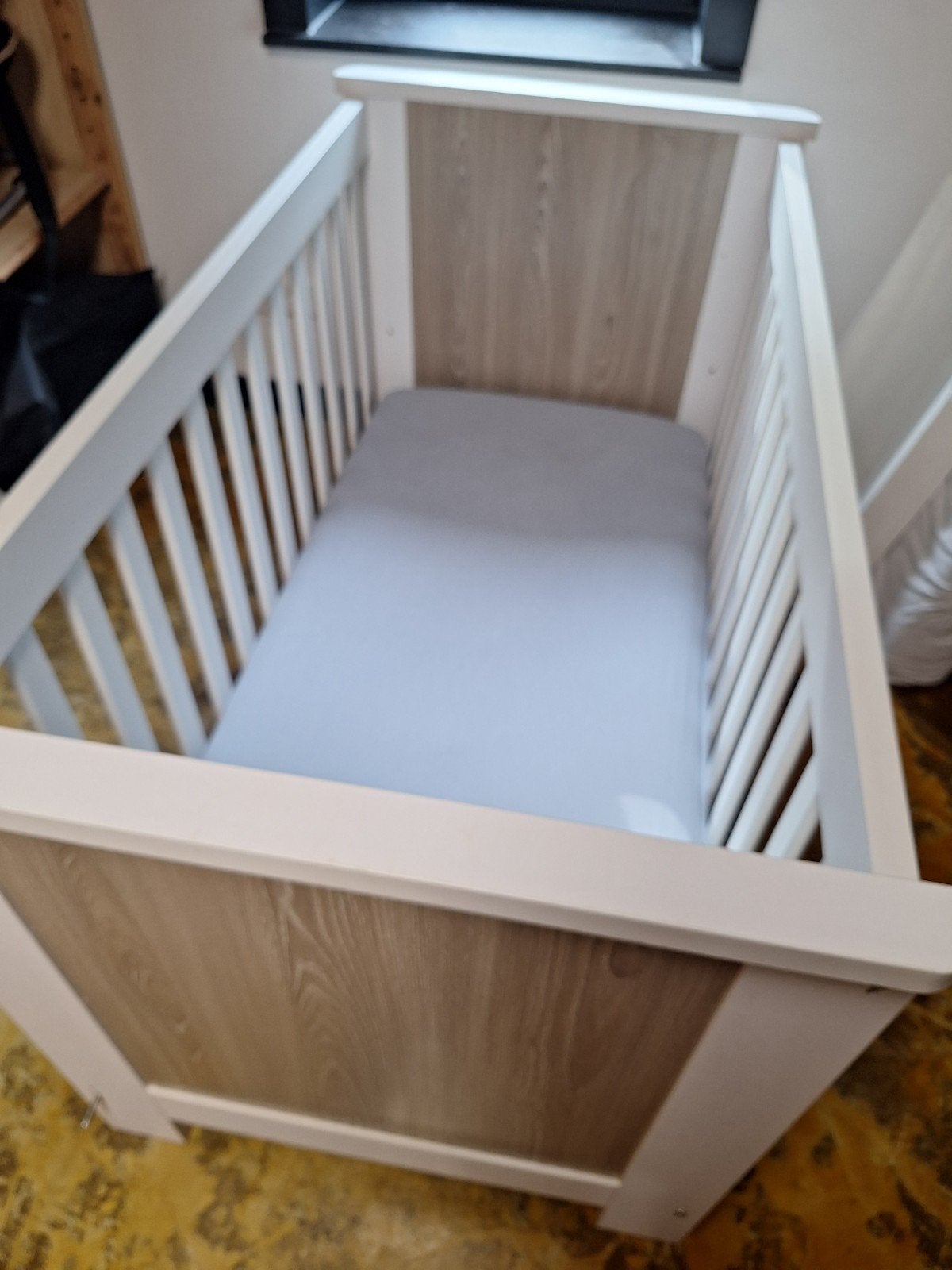 baby bedje met commode en bovenplankje, Ophalen, Jongetje of Meisje
