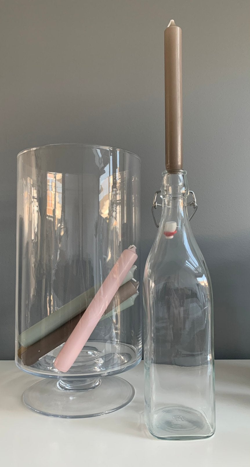 Grote glazen vaas op voet en meer decoratie diverse prijzen, Huis en Inrichting, Ophalen, Op voet, Wit, Zo goed als nieuw