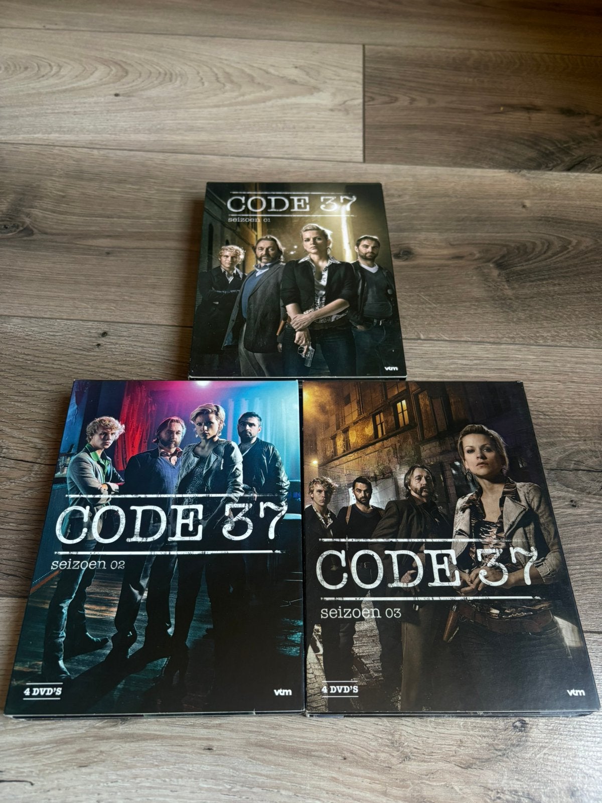 Code 37 complete serie, Vanaf 12 jaar, Ophalen of Verzenden, Zo goed als nieuw, Actie en Avontuur