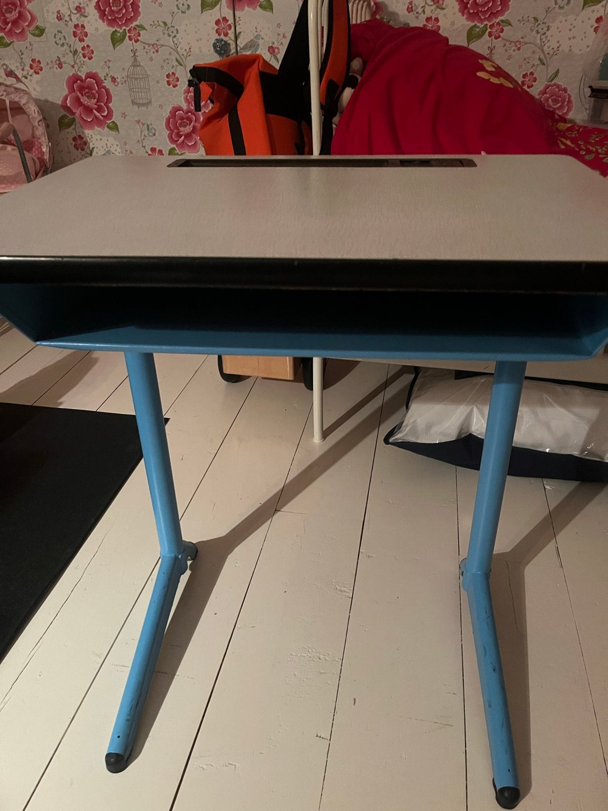 Vintage kinderbureau en stoel, Ophalen of Verzenden, Gebruikt, Tafel