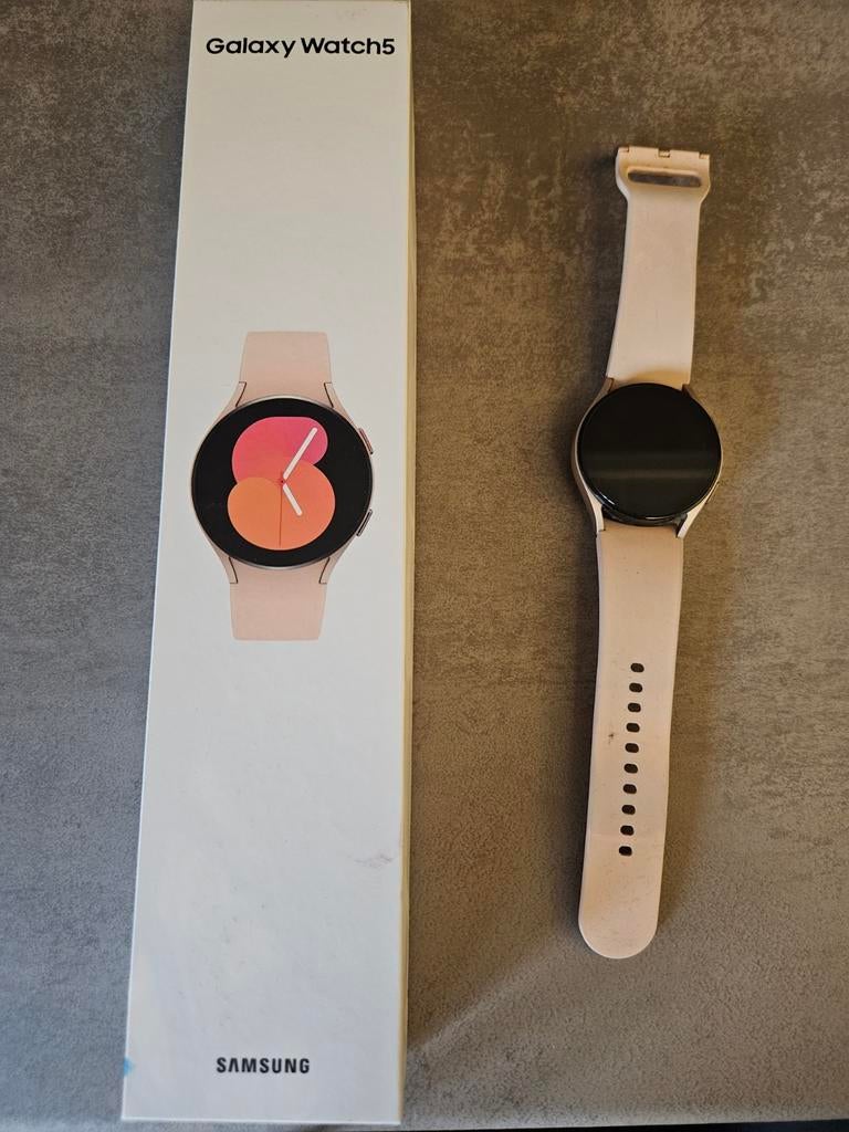 Samsung Galaxy Watch 5 Pink Gold, Ophalen of Verzenden, Zo goed als nieuw, Samsung, Roze