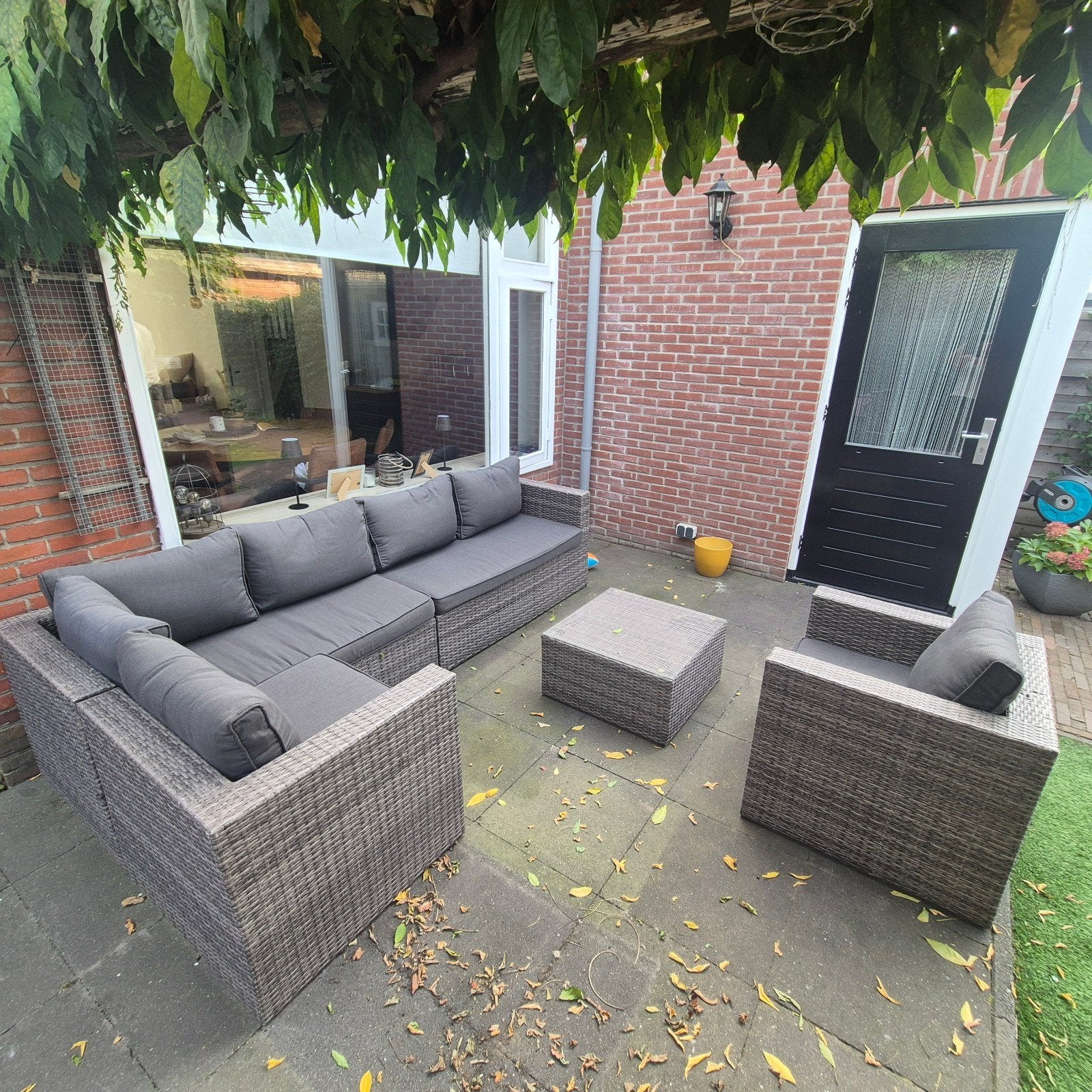 Mooie goed onderhouden en comfortabele loungeset