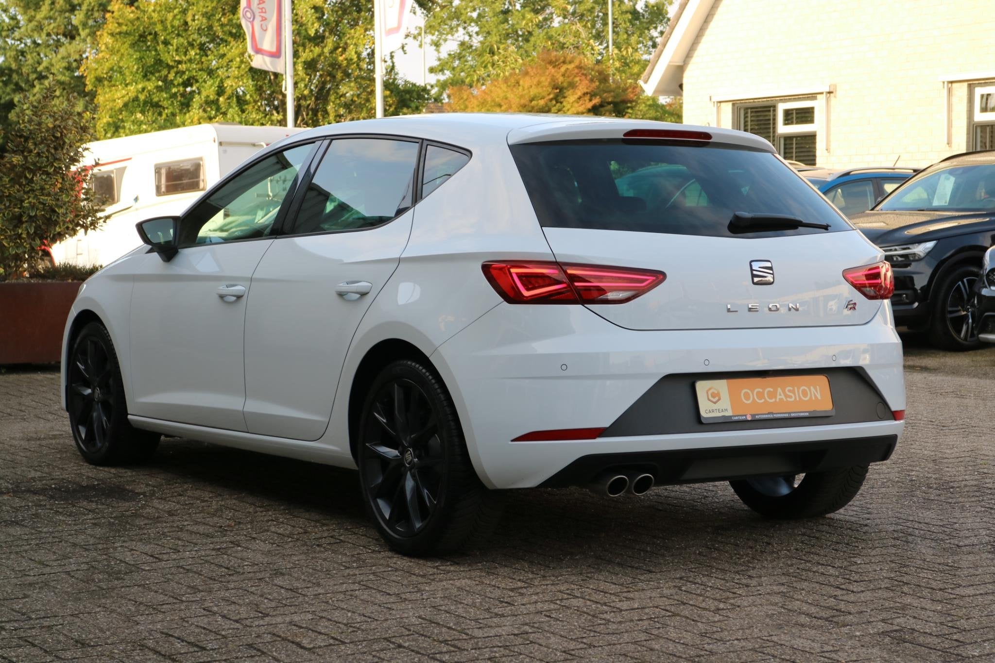 SEAT Leon 1.5 TSI FR Intense | Carplay | Camera | Weinig KM!, Auto's, 4 cilinders, 150 pk, Leon, Wit