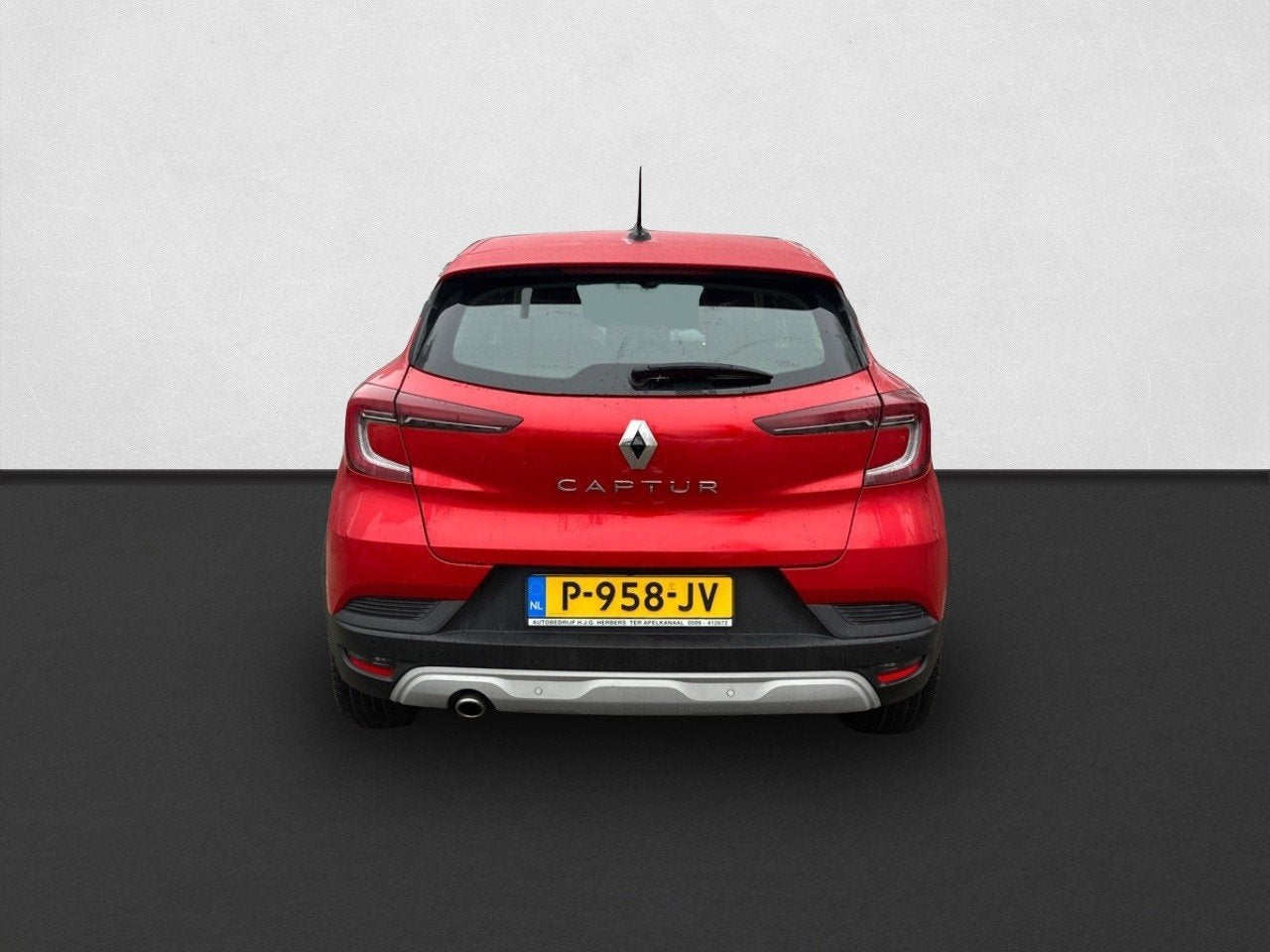 Renault Captur 1.3 TCe 140 Zen AUTOMAAT / NAVI / PDC / CRUIS, Stof, Gebruikt, Euro 6, 4 cilinders