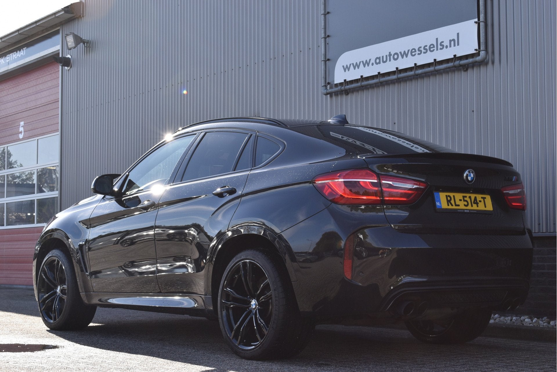 BMW X6 M Black Fire Edition 576PK slechts 4 in NL! Origineel, Auto's, Automaat, 2950 kg, 2240 kg, Gebruikt