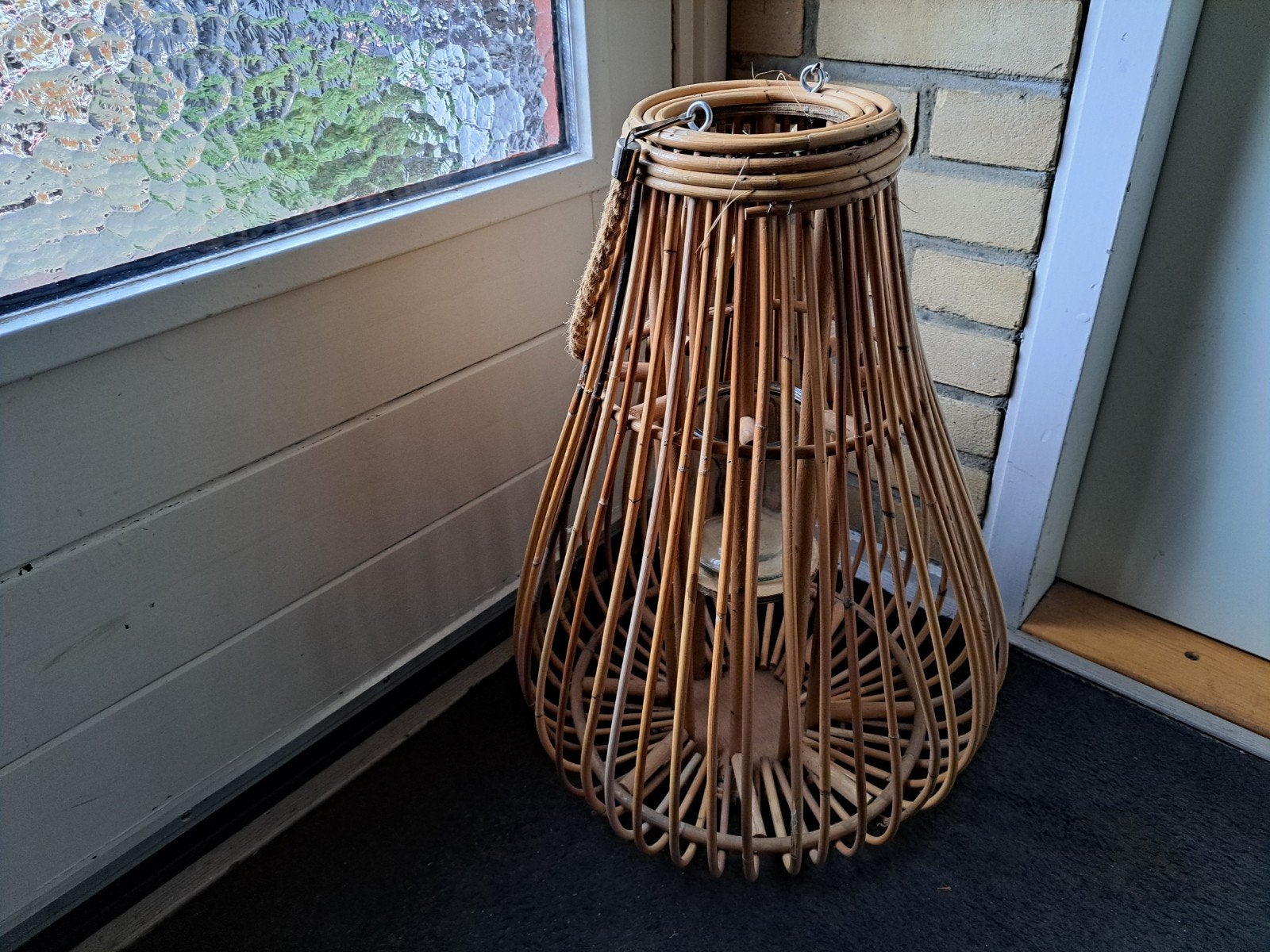 Mooie super grote hoge rieten windlicht nieuw, Huis en Inrichting, Woonaccessoires | Kandelaars en Kaarsen, Ophalen, Nieuw
