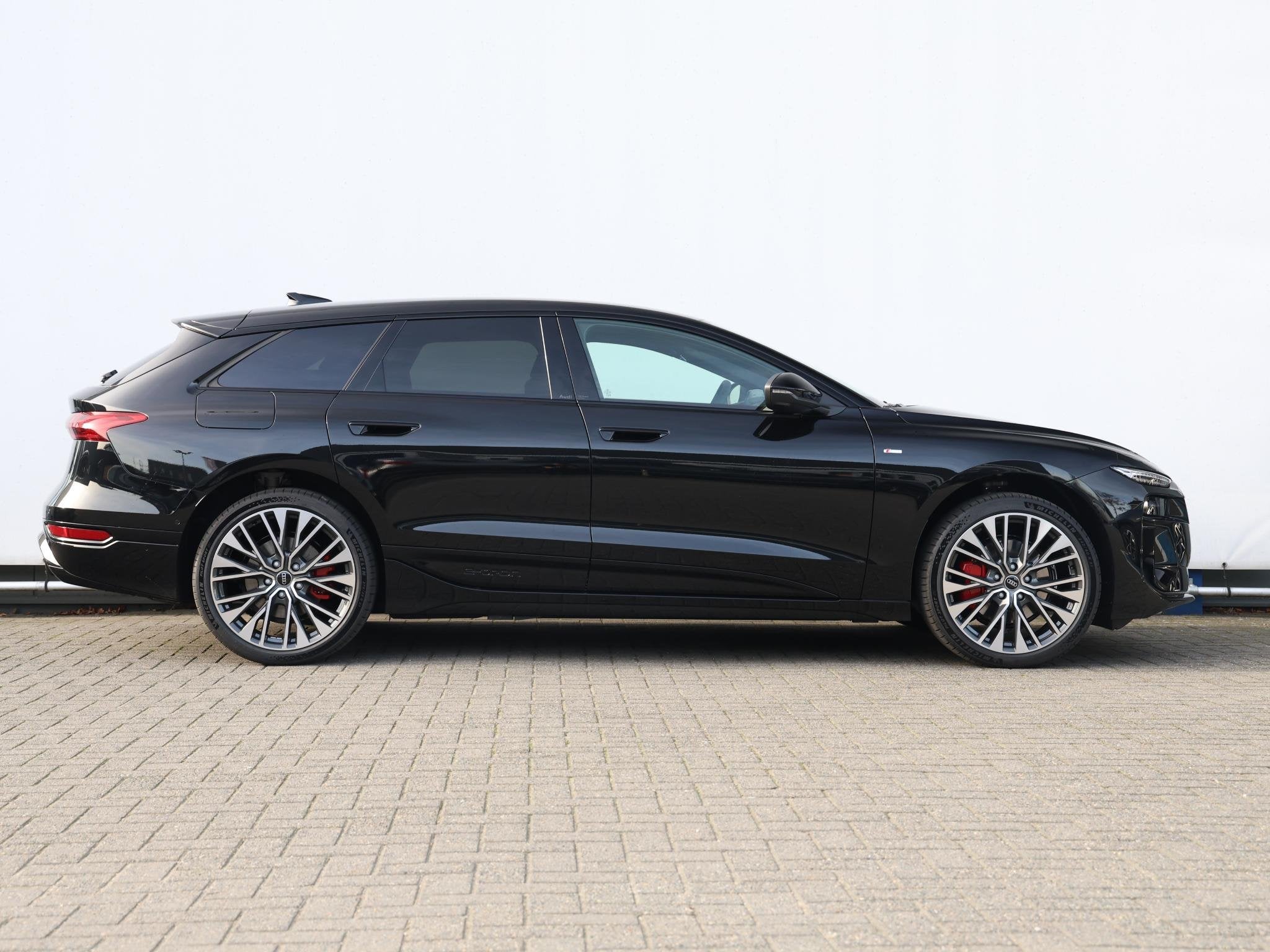 Audi A6 e-tron Avant S edition 83 kWh 210 kW / 286 PK | Opti, Auto's, Automaat, Achterwielaandrijving, Gebruikt, Automatische klimaatregeling