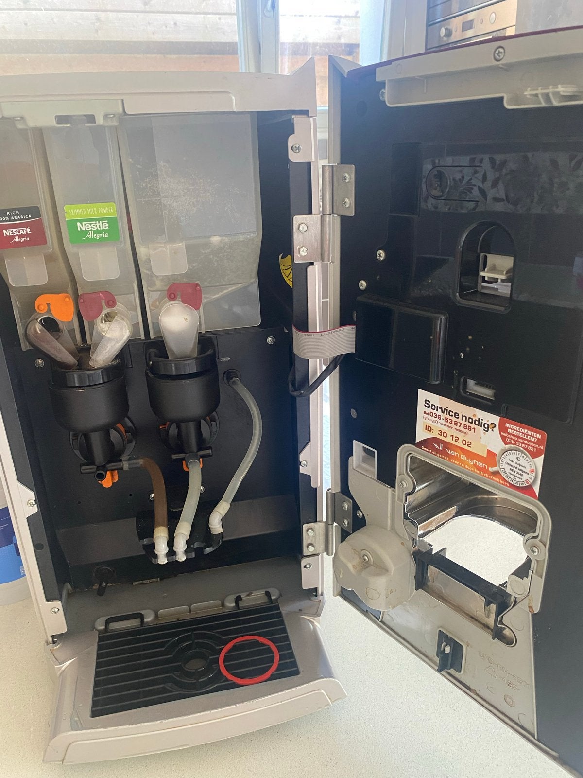 Nescafé Alegria Koffiemachine - Gebruikt, Ophalen, Afneembaar waterreservoir, Gebruikt, 10 kopjes of meer