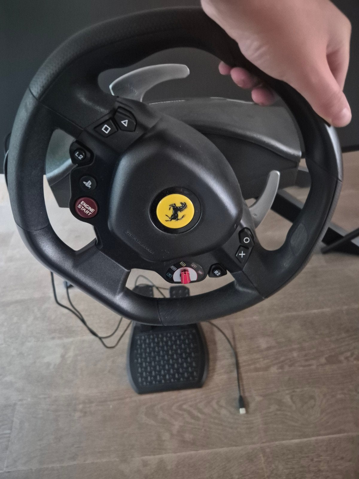 Thrustmaster Ferrari 458 Spider racestuur met pedalen, Ophalen, Racestuur, Gebruikt, Xbox