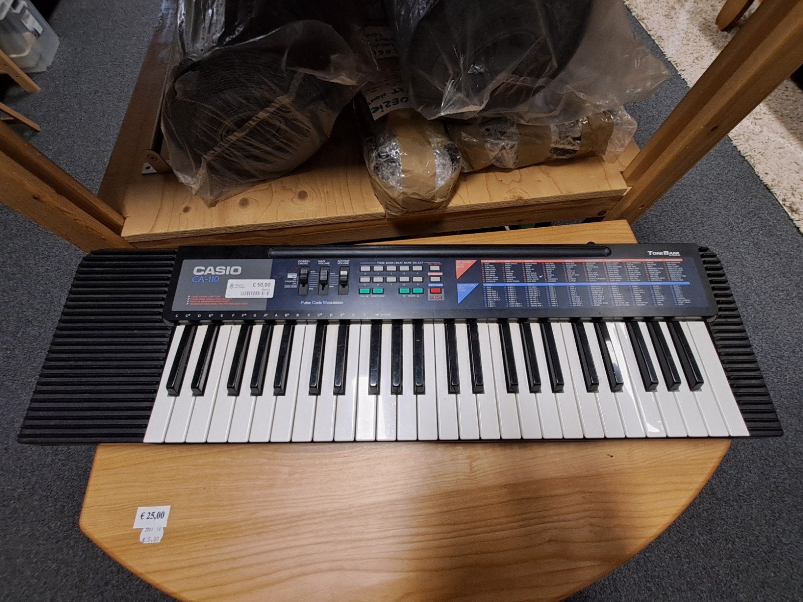 Casio CA-110 Tone Bank Keyboard - Zo goed als nieuw, Muziek en Instrumenten, Keyboards, 49 toetsen, Casio, Info@casio.com, Ophalen of Verzenden