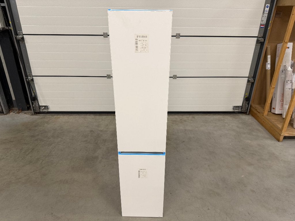 Hoge kast Rechtsdraaiend Wit, Ophalen, Minder dan 50 cm, Nieuw, 150 tot 200 cm