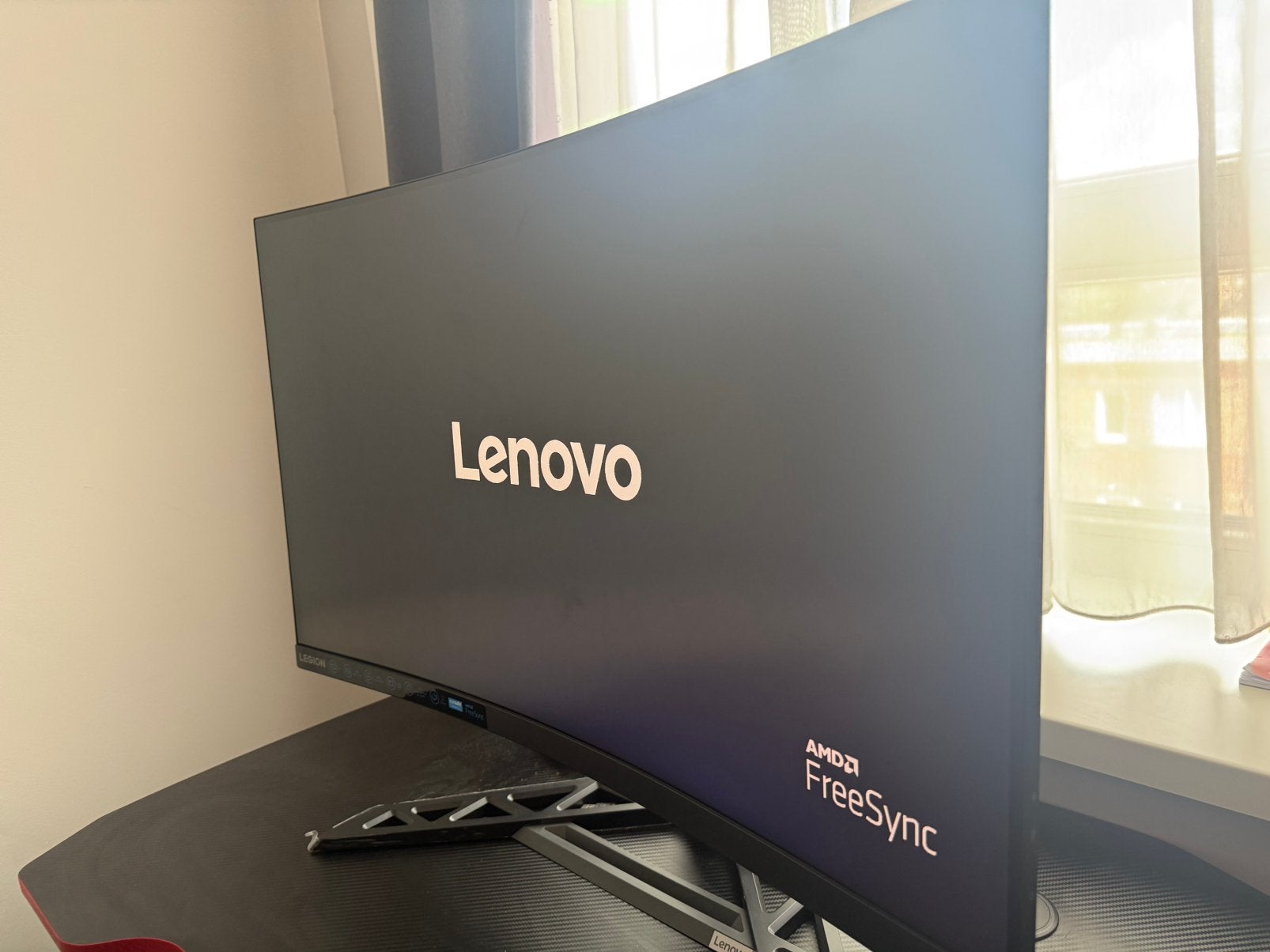 LENOVO Legion R32qc-30 - 31.5 inch - Game monitor, Kantelbaar, Minder dan 1 ms, Zo goed als nieuw, HDMI