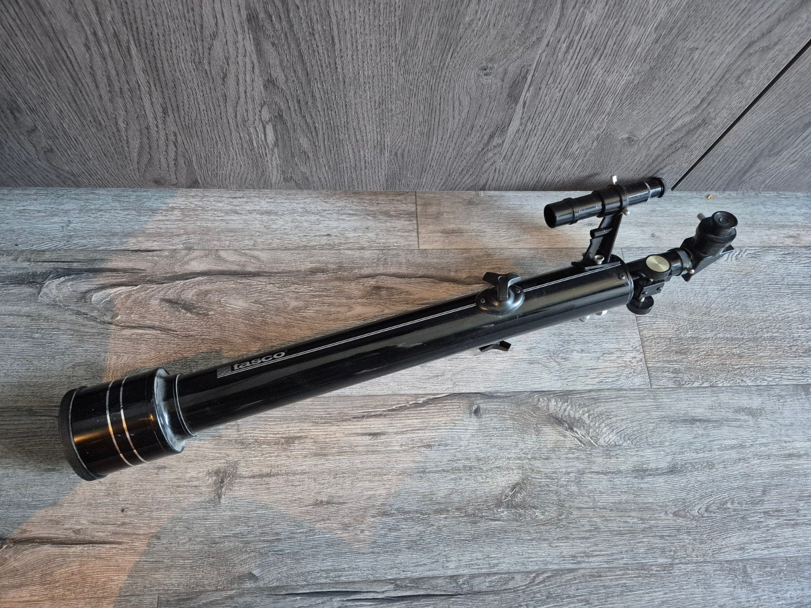 Tasco telescoop met statief - mist moervleugel, Ophalen, Gebruikt, Lenzentelescoop (refractor), Met statief