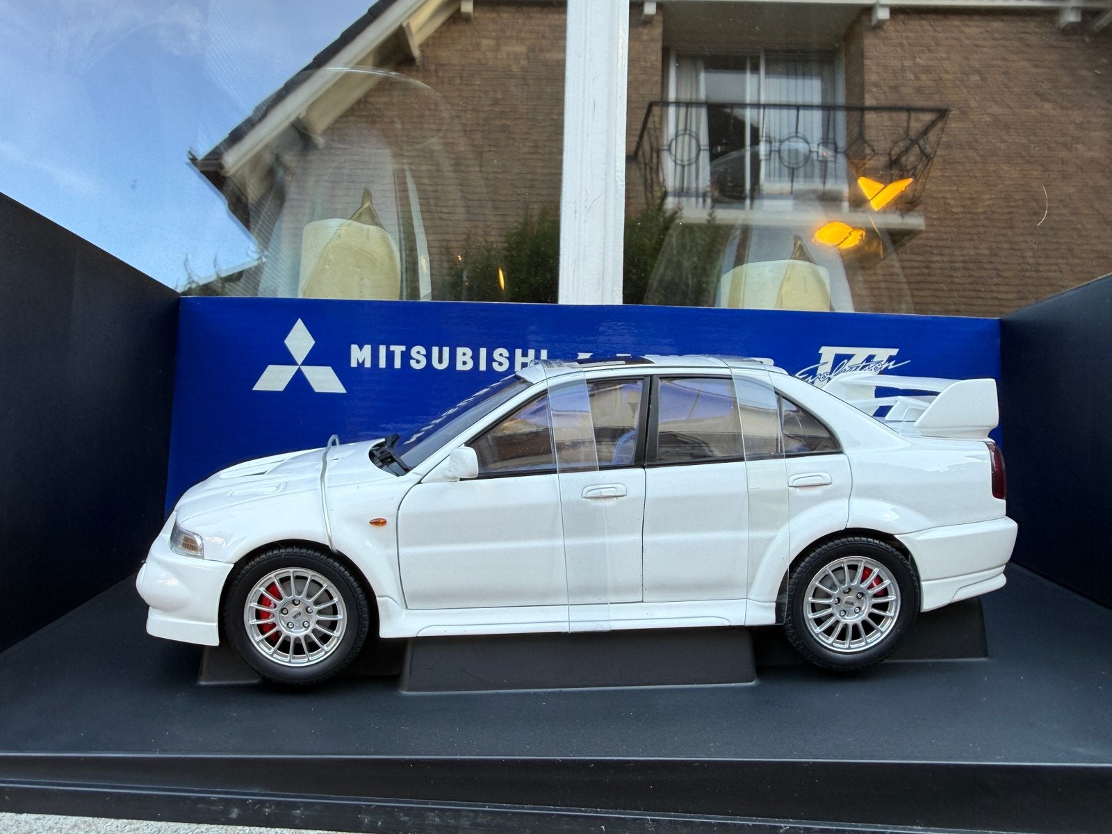 1:18 Mitsubishi Lancer Evo VI Street Car wit Autoart 77152, Hobby en Vrije tijd, Modelauto's | 1:18, Auto, Autoart, Nieuw, Ophalen of Verzenden