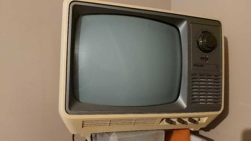 Oude kleine TV, Ophalen, Gebruikt, 50 Hz, Overige merken