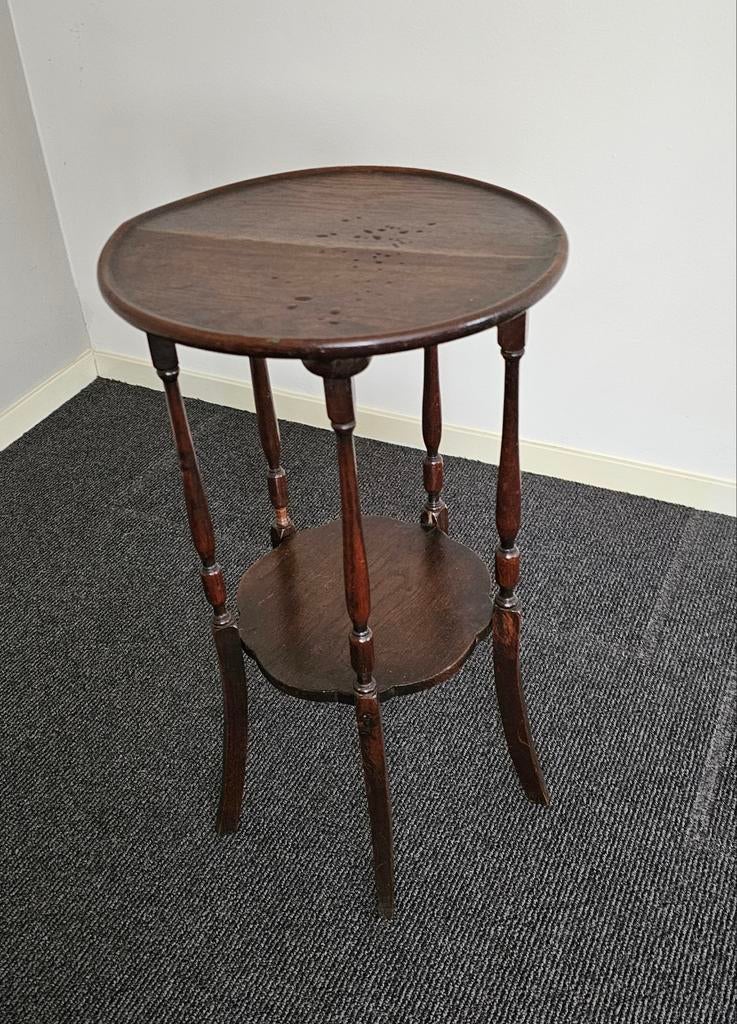 Antieke bijzettafel / planttafel, Ophalen